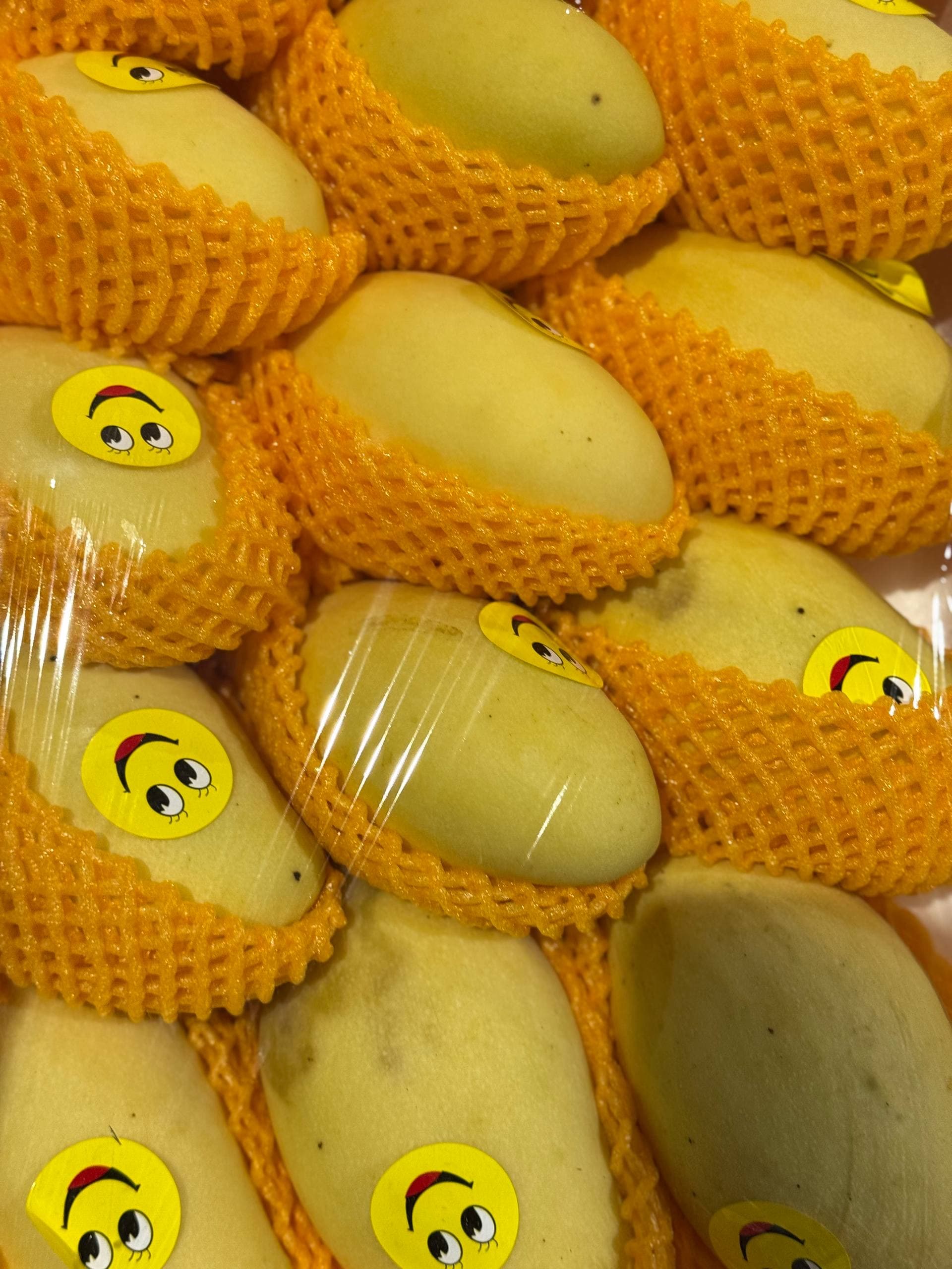 Манго жёлтый 2