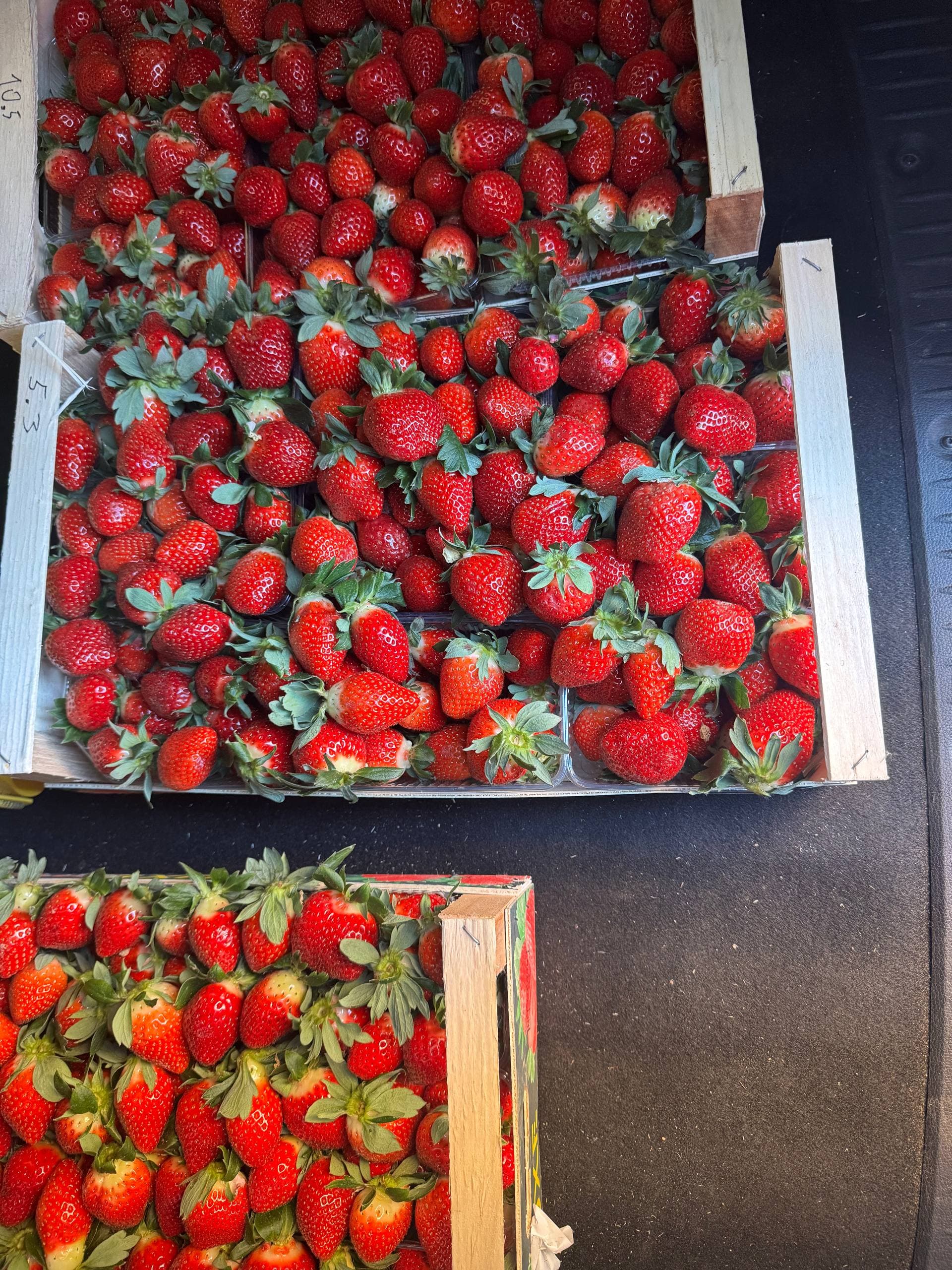 Клубника ящик 3