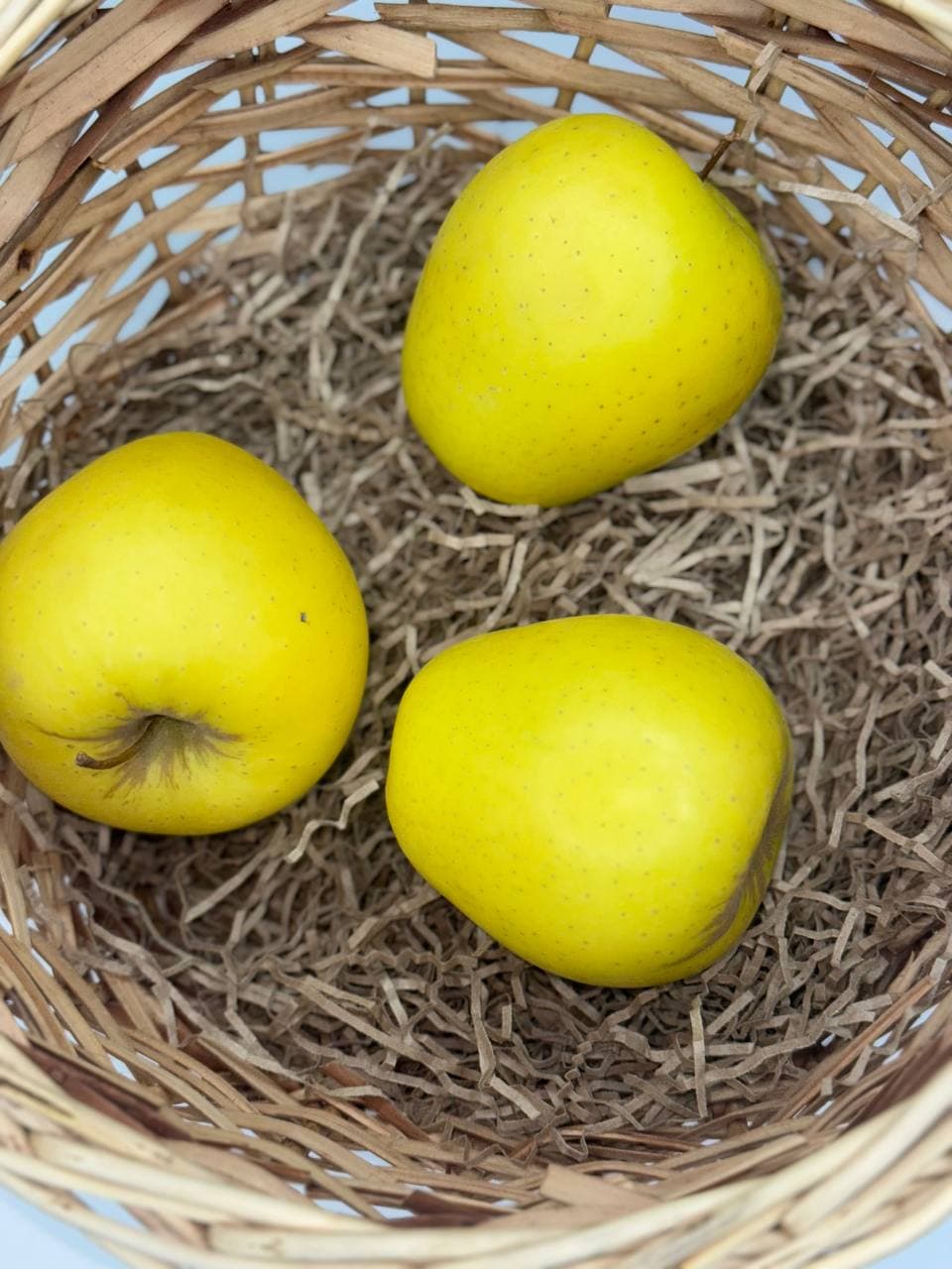 Яблоки Голден 1