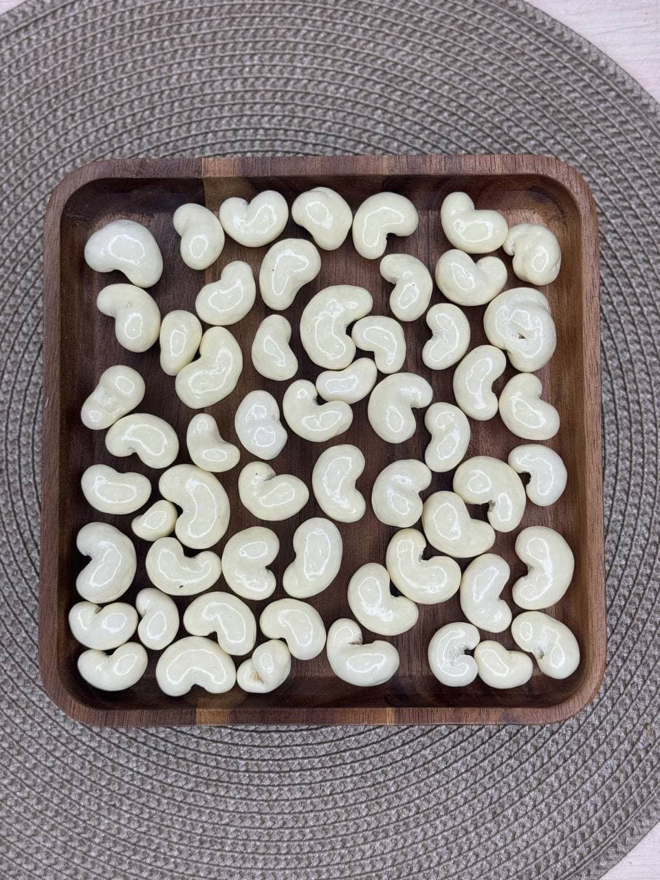 Кешью в белом шоколаде  1