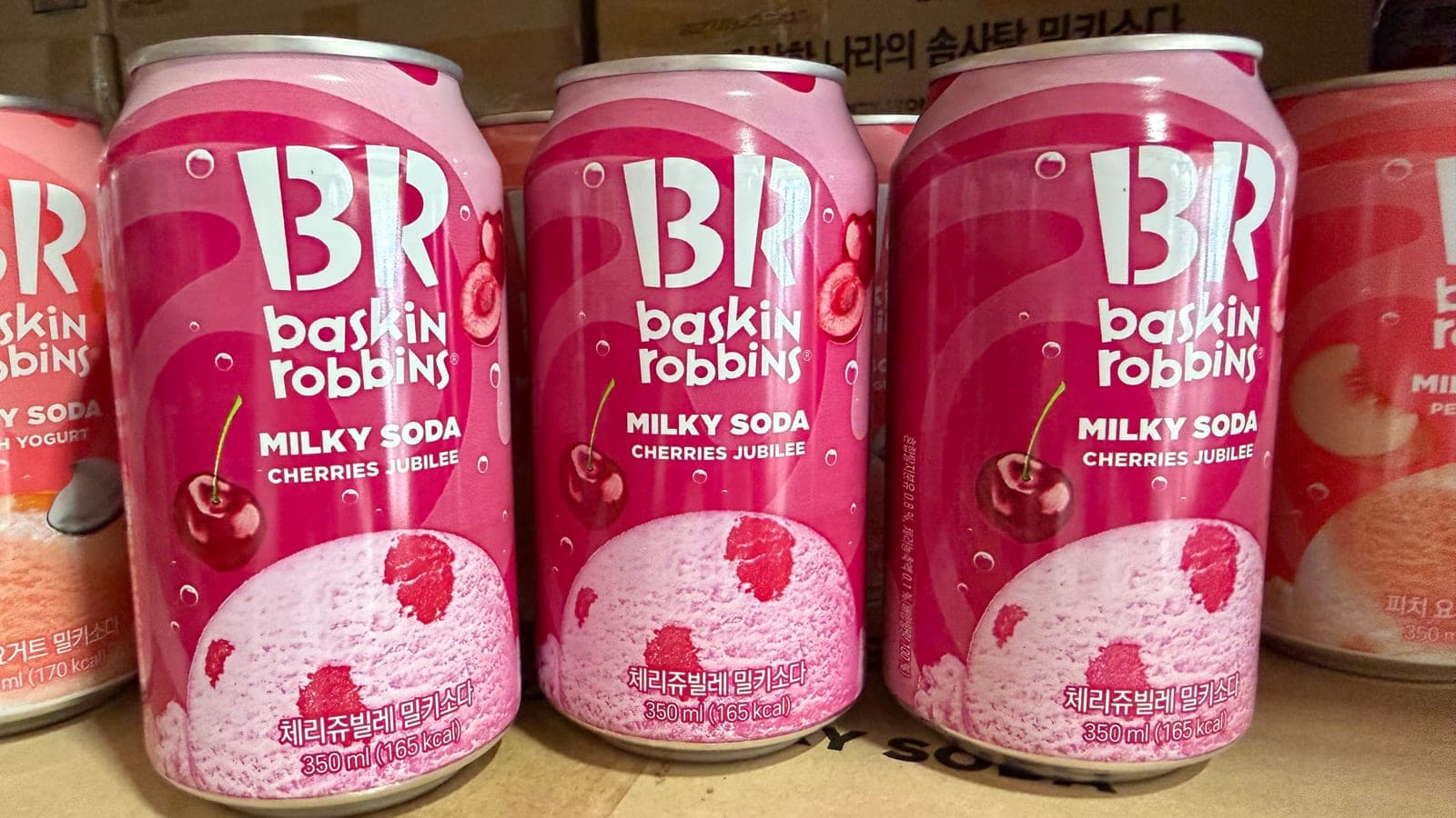 Газированный напиток Баскин Робинс Milky Soda Cherries Jubiiee 1