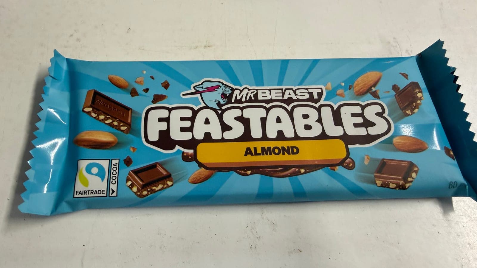 Шоколад Mr. BEAST миндаль 1