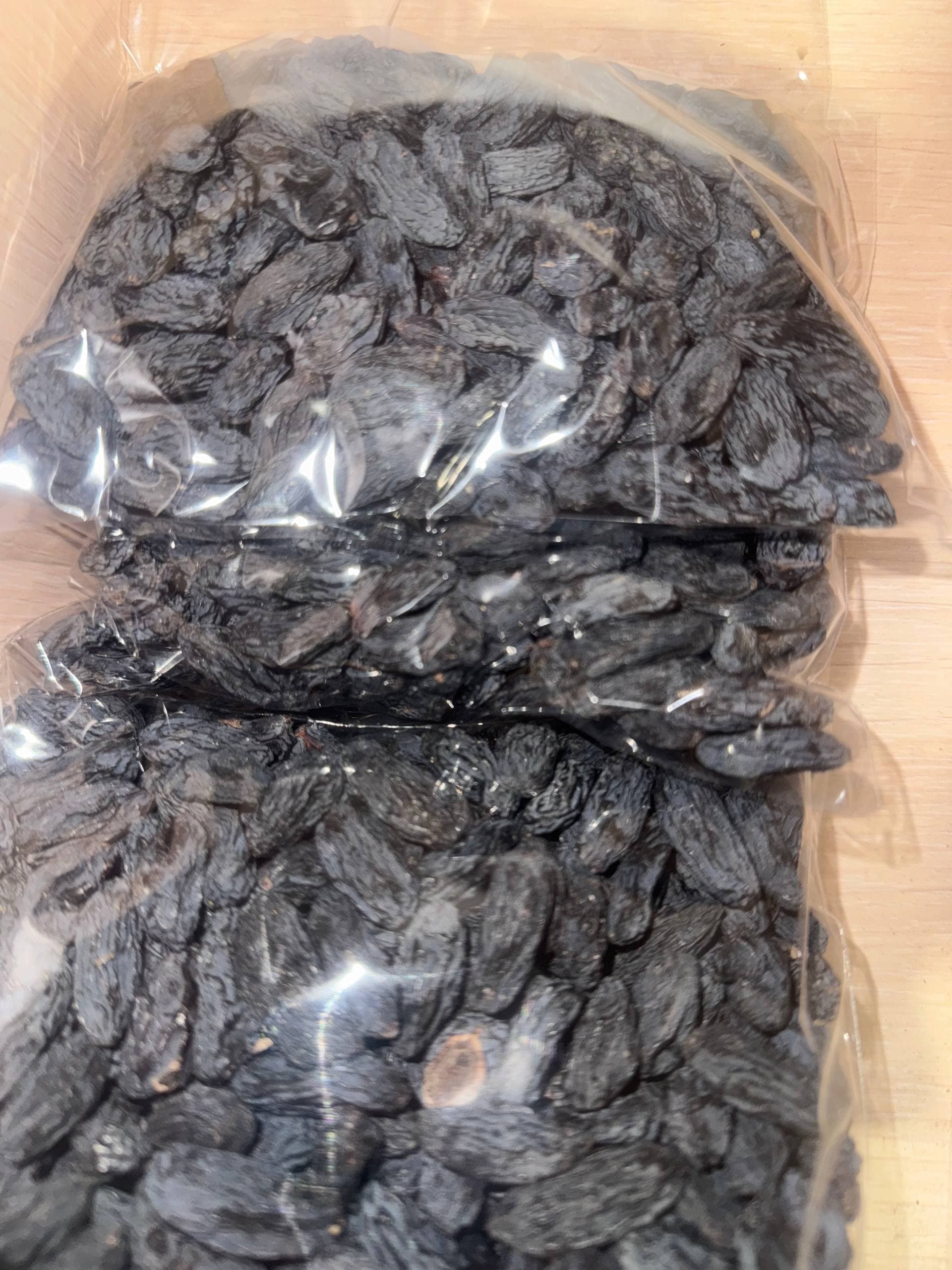 Изюм чёрный 2